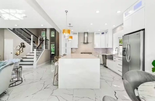 Katy House | Luxury Katy Retreat / Designer Home