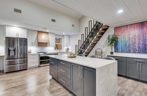 Carolyn Estates House | LUXURY LAKE ESTATE…Pool, Hot Tub, Boat, Golf, Poker Room, TVs