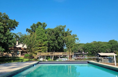 Star Harbor House | Luxury Lakefront @ Cedar Creek. Private luxury heated pool and Hot Tub!
