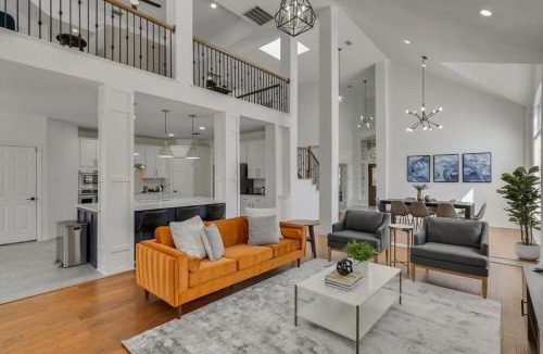 Rowlett House | Luxury Mansion Paradise - Cinema Room, Pool, Spa
