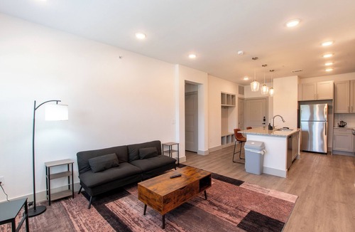 McKinney Apartment | Luxury McKinney Resort Stay with Pool, Gym & Balcony - 3317