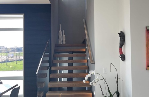 Elkhorn House | LUXURY MODERN HOME LOADED WITH ALL THE EXTRAS