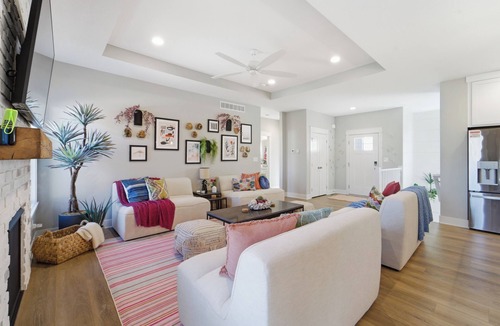 Waukee House | Luxury Pool Retreat with Sauna, Hot Tub, Gym & More!