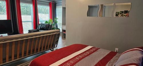 Barker Apartment | Luxury Private Studio, Quiet, Residential Area, No Complex