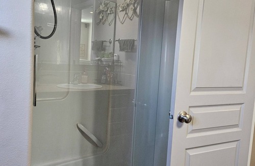 Pasco House | Luxury rental, Spare room