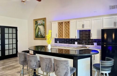 Northlake House | Luxury Retreat on 5 Acres Near TX Motor Speedway, 5 bedrooms