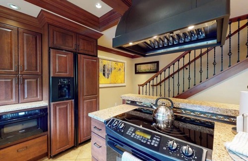 Vail Ski Chalet | Luxury ski-in/ski-out condo w/fireplace, fast WiFi, shared pool/hot tub/laundry