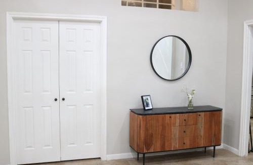 Kingwood House | Luxury Stay Near IAH 3BD 2Bath Office with Amenities