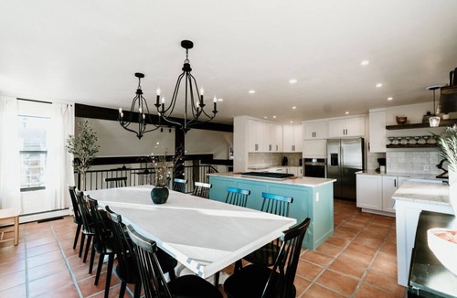 Glenwood Hills House | Luxury Villa: Panoramic Views, Pool & Hot Tub