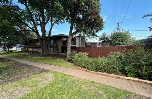 Monticello Condo | Luxury West 7th Fort Worth Stay - Balcony W/D