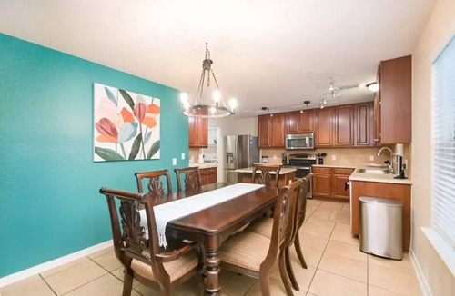 Wetmore House | LuxuryPool&Jacuzzi -SeaWorld & 6 Flags|12slps|WIFI