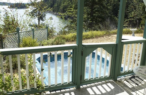 Deer Harbor House | Maggie's Manor: STARTING AT $199 1-4 Bedroom Waterfront Island Home. View!View!
