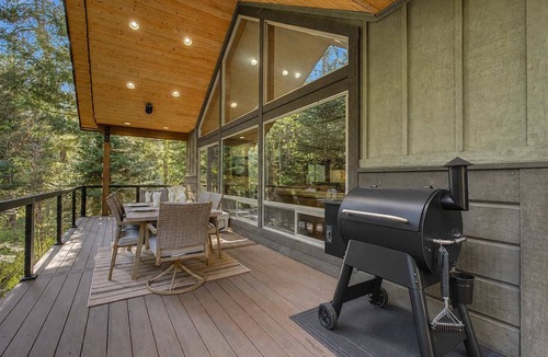 McCall House | Magic Estate Cabin + Suite Hot Tub Game Room