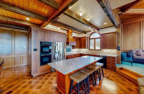 Tool House | Magical Castle Retreat with lake access, private boat launch, sleeps up to 18!