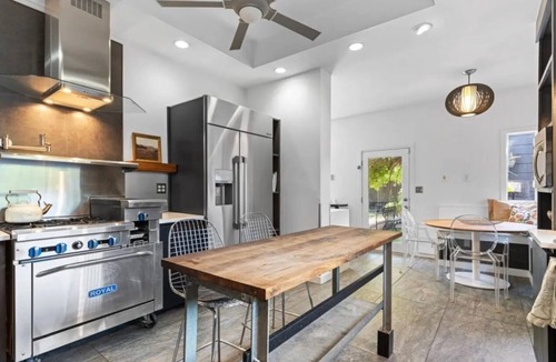 San Rafael House | Magical Victorian w/Koi pond, barrel sauna, fire pit