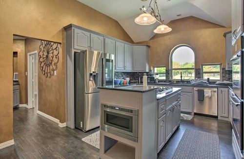 Allen Villa | Main House · Heated Pool~Pool Table~SPA~Home Theatre~Sleeps-20