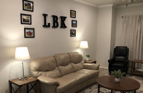 North Overton Condo | Main Street Abode - 3BR/3.5BA - sleeps 10