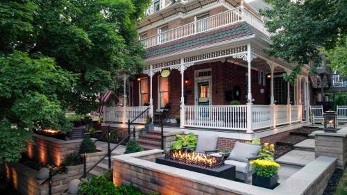 Parkville Bed & Breakfast | Main Street Inn
