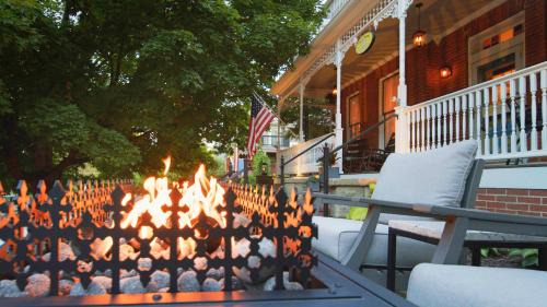 Parkville Bed & Breakfast | Main Street Inn