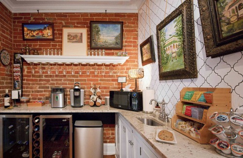 Parkville Bed & Breakfast | Main Street Inn