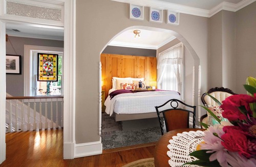 Parkville Bed & Breakfast | Main Street Inn
