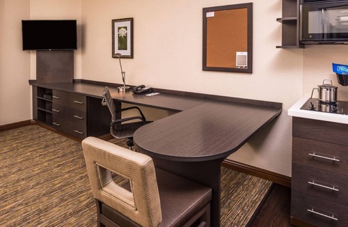 Overland Park Hotel | MainStay Suites Kansas City Overland Park