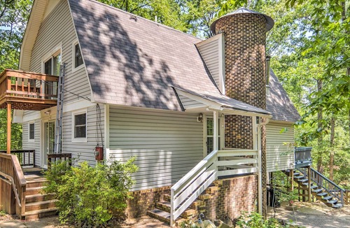 Jones Mills House | 'Mallard’s Rest' Waterfront Hot Springs Home!