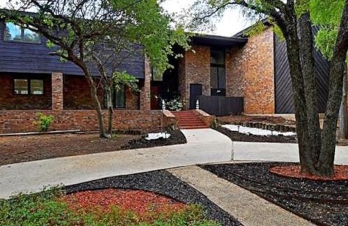 Copperas Cove House | Mansion on 5ac with pool and indoor court, 5bdr, sleeps 14