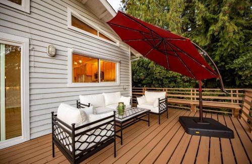 Maple Heights-Lake Desire House | # Marbella Lane - Nature Escape at Shady Lake