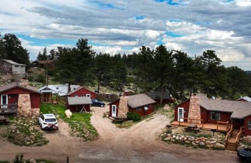 Red Feather Lakes Cabin | Marr's Mountain Cabins - Cabin 6