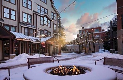 Deer Valley Hotel | Marriott's Summit Watch, steps to town ski lift. Studio, sleeps 4, 1 Bath