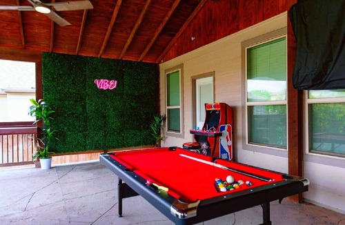 Lockhill Estates House | Memorable Vacations 5 stars- Discounts