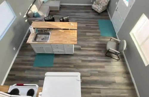 Huntington House | Memories by the River. New Dog Friendly Retreat #1