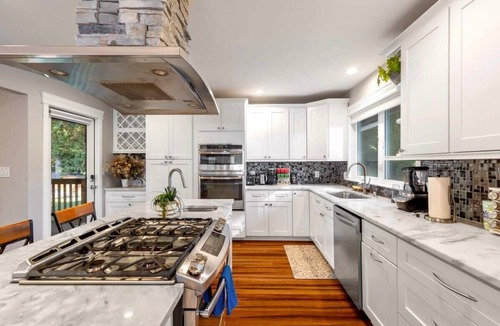 Mercer Island House | Mercer Island Modern Family-Friendly Home, I-90