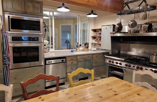 Twisp Cabin | Methow Valley Inn-4 Bedroom option, Sleeps 9, Perfect for Family or Friends