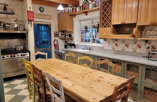 Twisp Cabin | Methow Valley Inn-4 Bedroom option, Sleeps 9, Perfect for Family or Friends