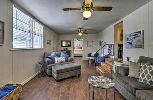 Clifton House | Mid-Century Lake Whitney Home w/ Dock + Yard