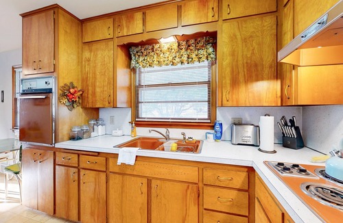 Papillion House | Mid-Century Modern Hidden Gem