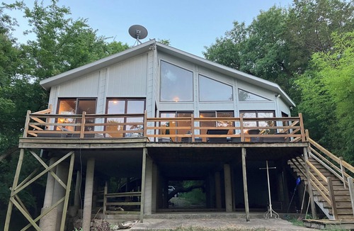 Denison House | Mid-Century Modern Lakehouse, Direct Lake Access & Cove Front Views