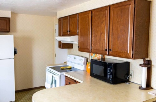 Baker City House | Mid-Century Modern Time Capsule Near Downtown!