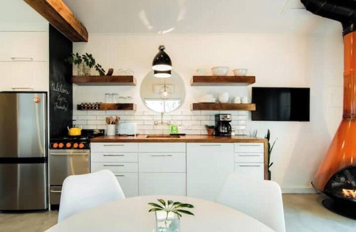 Louisville Apartment | Mid/Mod ' Little House' in Old Town Louisville