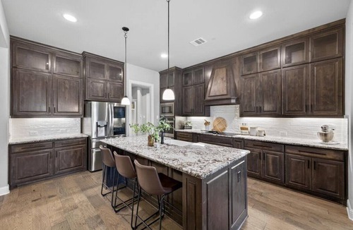 Midlothian House | Midlothian Masterpiece w/5 Bedrooms