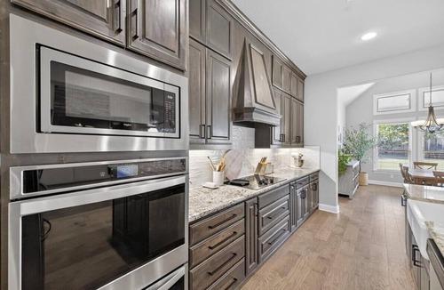 Midlothian House | Midlothian Masterpiece w/5 Bedrooms