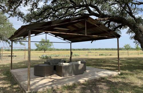Hondo House | Mighty Oaks Retreat