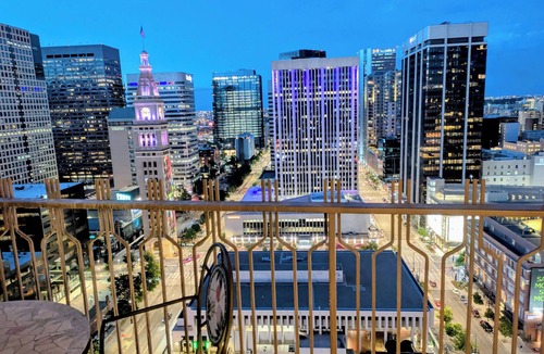 Downtown Denver Condo | MILE-HIGH 27TH FLOOR 1BD/1BA CONDO, FANTASTIC VIEWS, WALKABLE LOCATION, POOL GYM