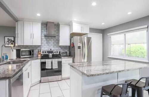 Welby House | Mile-High Modern Haus | Hot Tub | Fenced in Yard | Sleeps 16