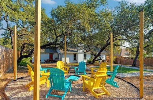 West San Antonio House | Mini Golf, Arcade & Fire Pit! San Antonio Home