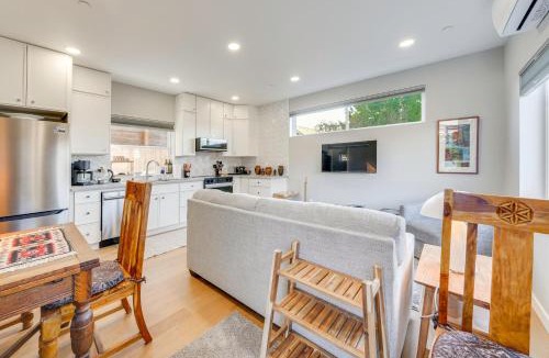 Mid-Beacon Hill House | ‘Mini Pearl’ Sleek Seattle Gem w/Easy Dtwn Access