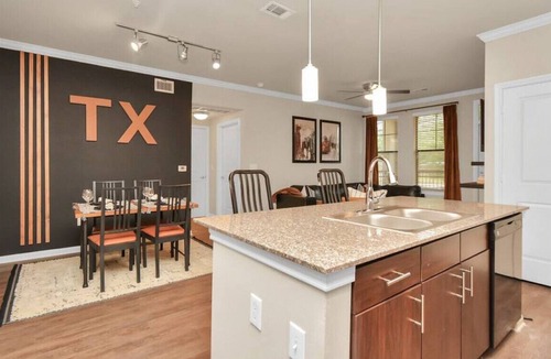 Lazybrook/Timbergrove Apartment | Modern 2bedroom 2bathroom in Houston TX