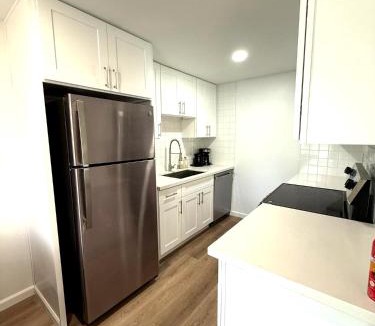 Dunlap Apartment | Modern 2BR Retreat near Light Rail, Seward Park 54